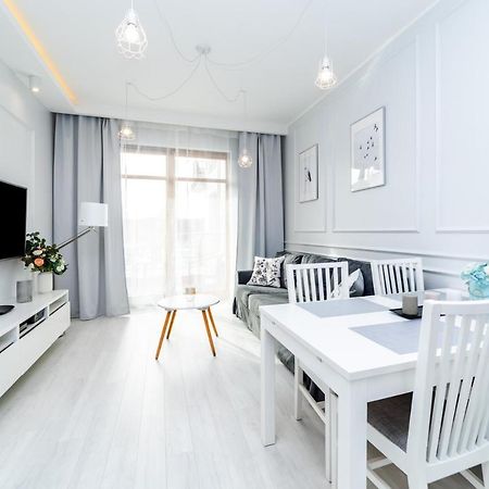 Bright - Neptun Park By Oneapartments Гданск Екстериор снимка