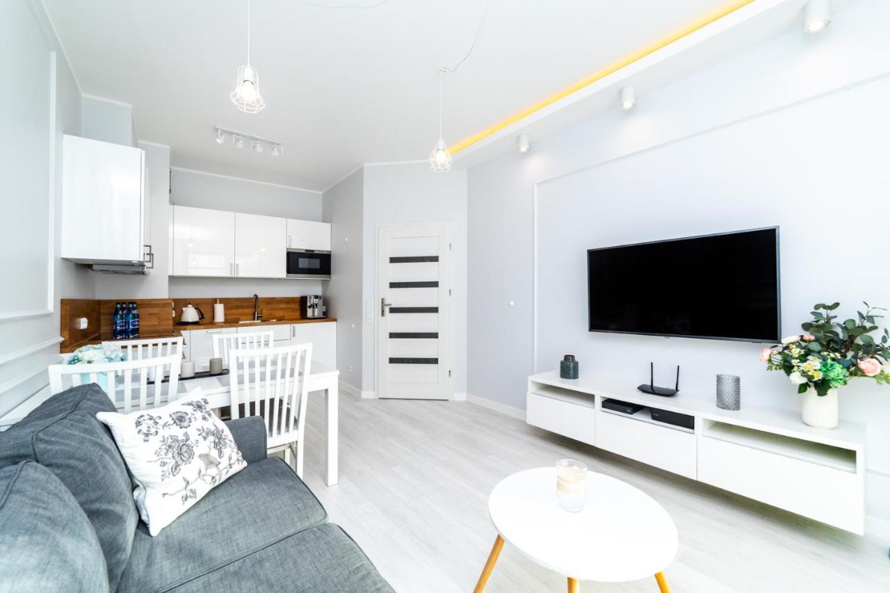 Bright - Neptun Park By Oneapartments Гданск Екстериор снимка